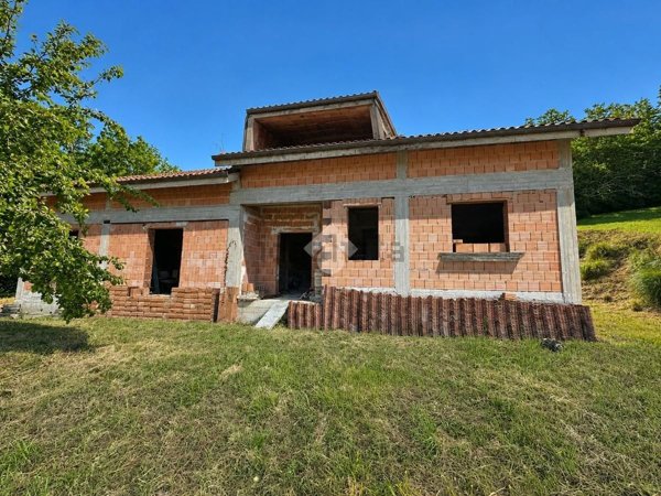 casa indipendente in vendita a Cassino