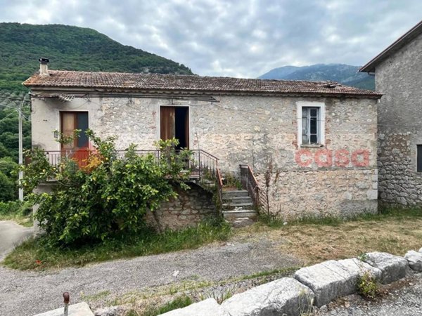 casa indipendente in vendita a Cassino in zona Montecassino