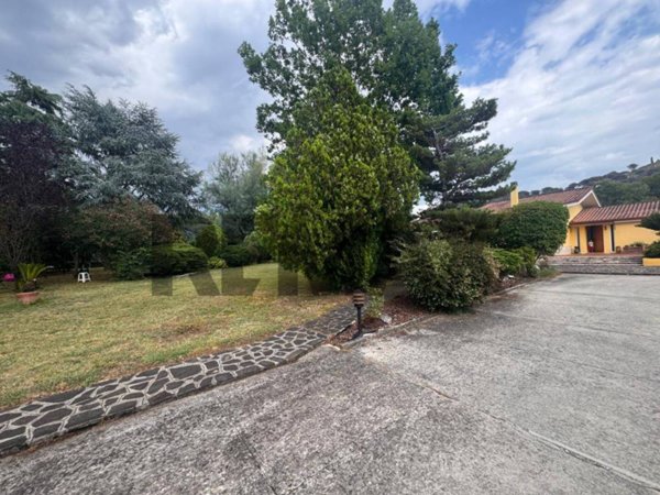 casa indipendente in vendita a Cassino