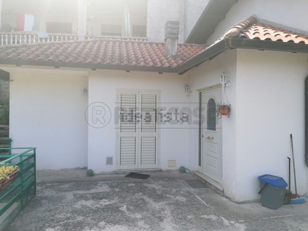 casa indipendente in vendita a Cassino in zona Sant'Antonino