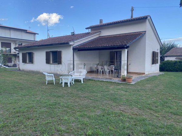 casa indipendente in vendita a Cassino