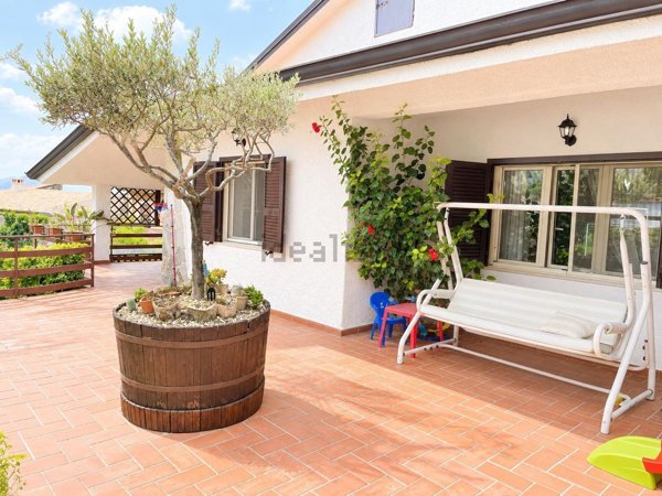 casa indipendente in vendita a Cassino in zona San Michele