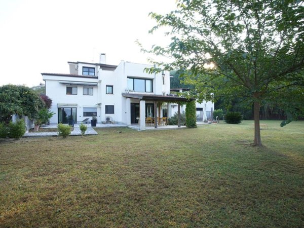 casa indipendente in vendita a Cassino