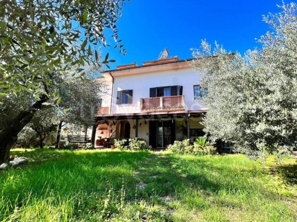casa indipendente in vendita a Castelliri