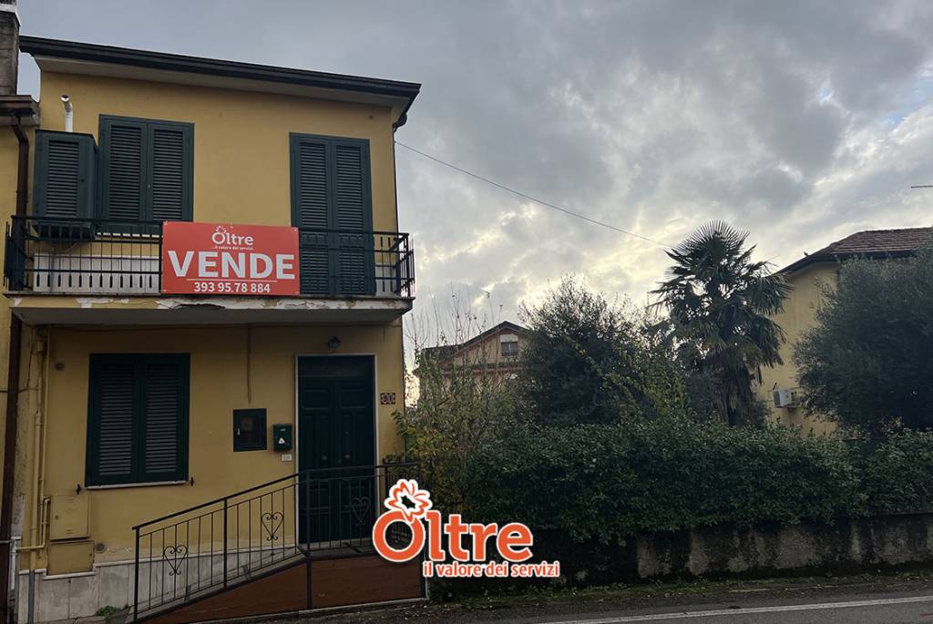 casa indipendente in vendita a Castelliri