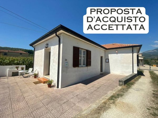 casa indipendente in vendita a Castelliri