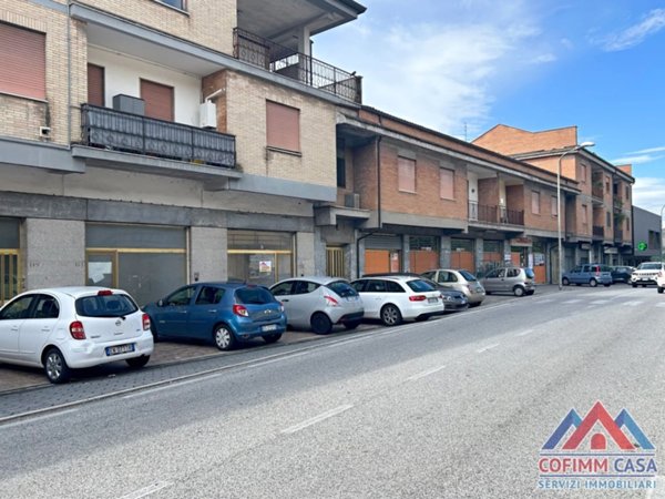 locale commerciale in vendita a Castelliri