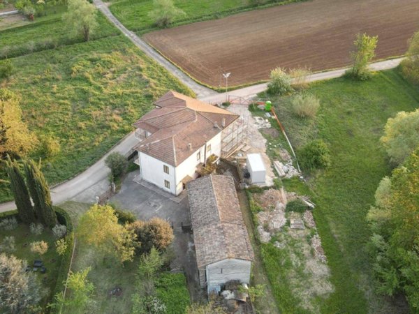 casa indipendente in vendita a Castelliri