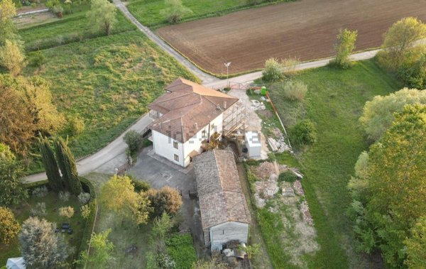 casa semindipendente in vendita a Castelliri