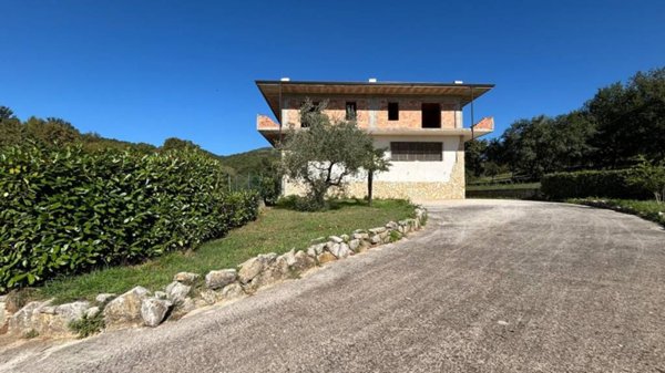 casa indipendente in vendita a Castelliri