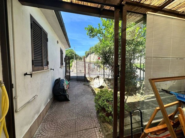casa indipendente in vendita a Castelliri