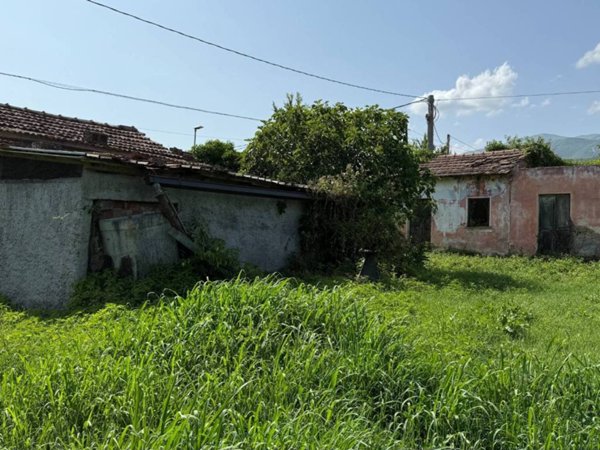 casa indipendente in vendita a Castelliri