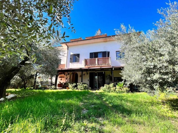 casa indipendente in vendita a Castelliri