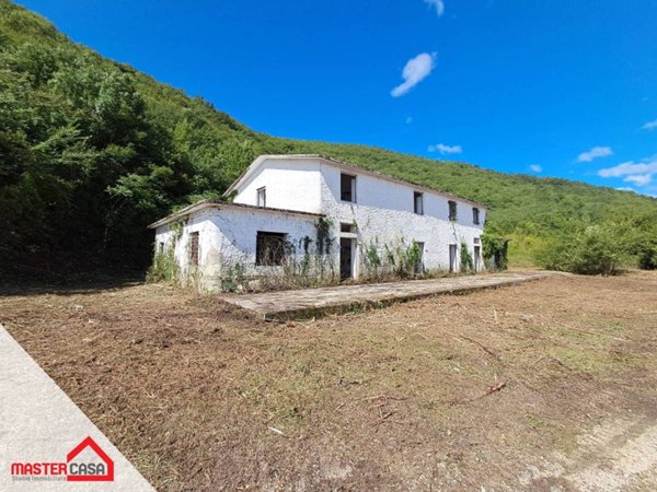 casa indipendente in vendita a Castelliri
