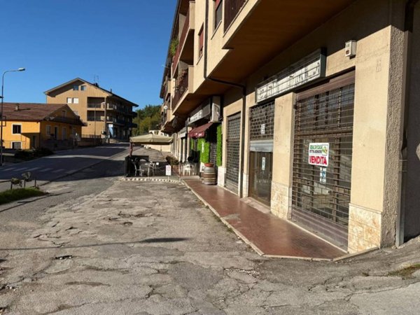 negozio in vendita a Castelliri