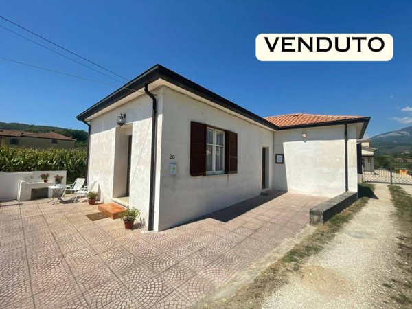 casa indipendente in vendita a Castelliri