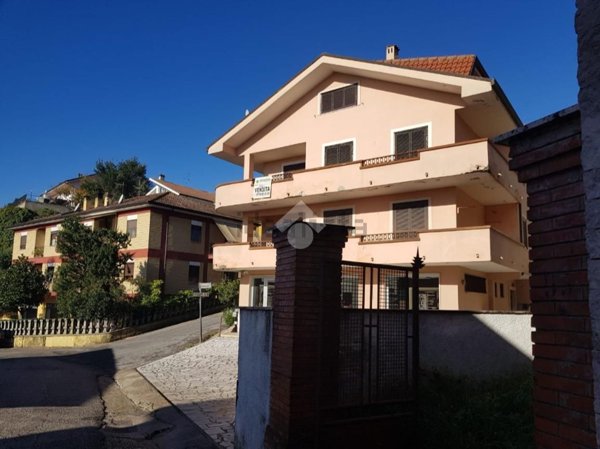 quadrivano in vendita a Castelliri