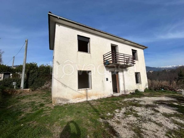 casa indipendente in vendita a Castelliri
