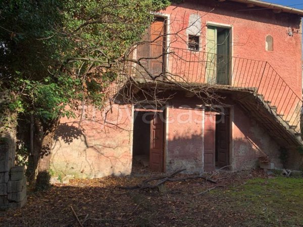 casa indipendente in vendita a Castelliri