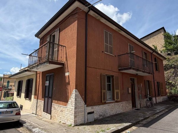 casa indipendente in vendita a Castelliri