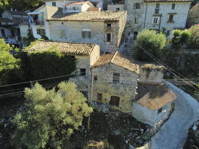 casa indipendente in vendita a Castelnuovo Parano