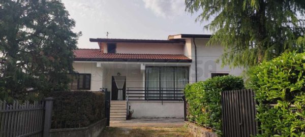 casa indipendente in vendita a Castelnuovo Parano in zona Terra