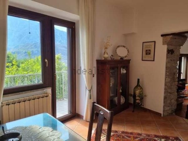 casa indipendente in vendita a Castelnuovo Parano