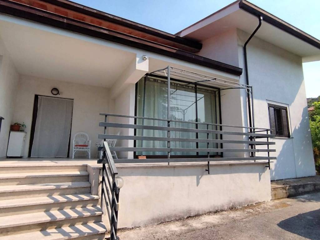 casa indipendente in vendita a Castelnuovo Parano in zona Casali