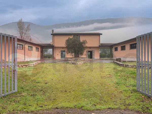 casa indipendente in vendita a Castrocielo