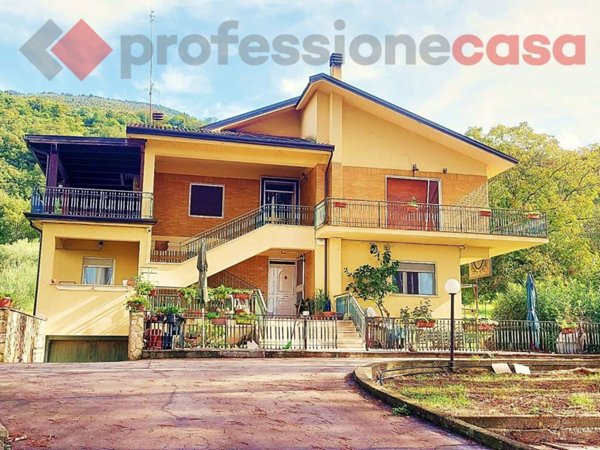 casa indipendente in vendita a Castrocielo