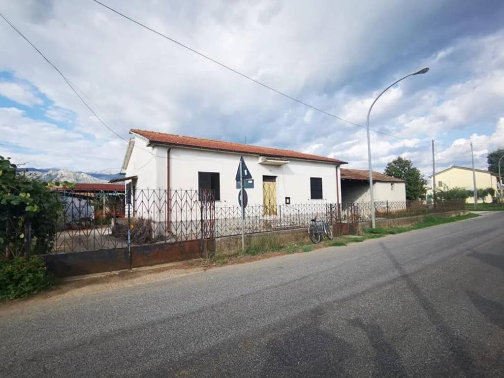 casa indipendente in vendita a Castrocielo