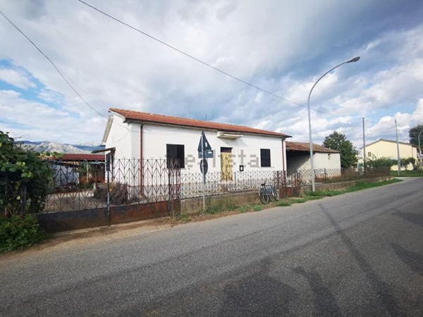 casa indipendente in vendita a Castrocielo