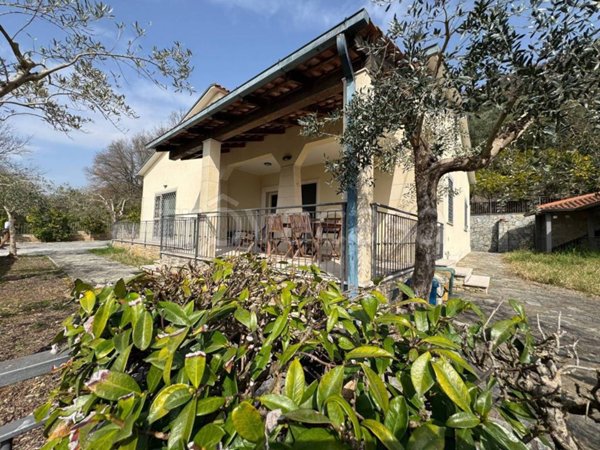 casa indipendente in vendita a Castrocielo