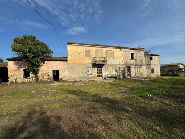 casa indipendente in vendita a Castrocielo