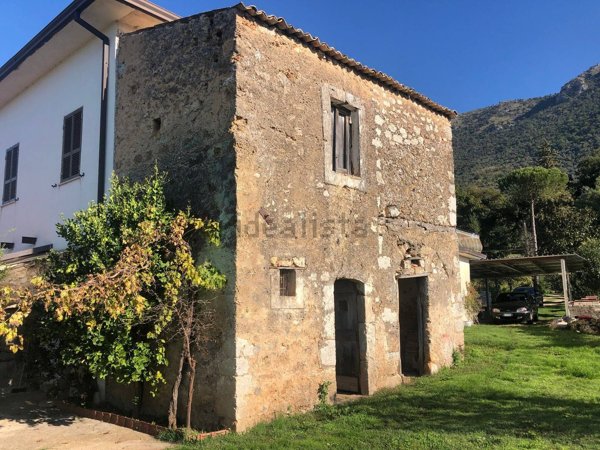 casa indipendente in vendita a Castrocielo