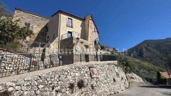 quadrivano in vendita a Castrocielo