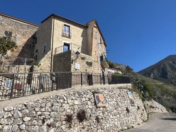 casa indipendente in vendita a Castrocielo