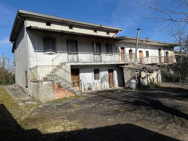 casa indipendente in vendita a Castro dei Volsci