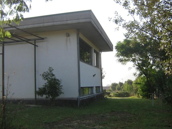 locale commerciale in vendita a Castro dei Volsci