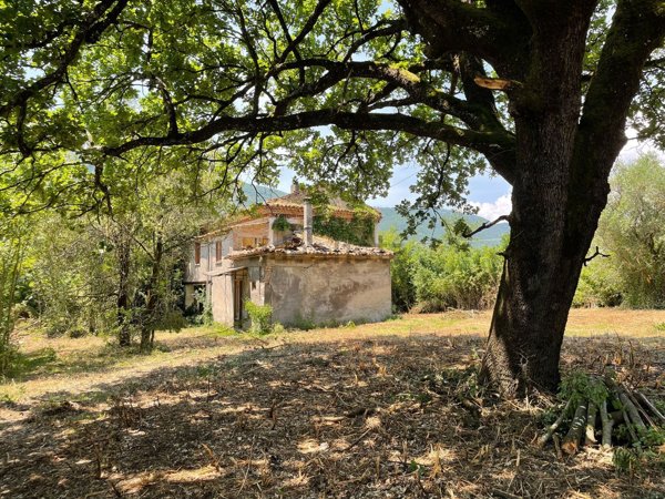 casa indipendente in vendita a Castro dei Volsci