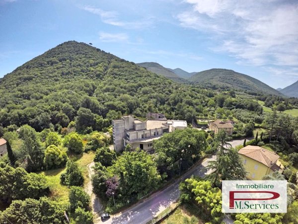 intera palazzina in vendita a Castro dei Volsci in zona Madonna del Piano