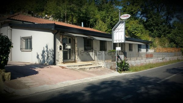 locale commerciale in vendita a Castro dei Volsci