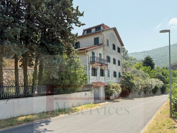 casa indipendente in vendita a Castro dei Volsci