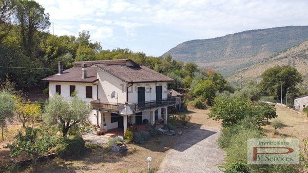 casa indipendente in vendita a Castro dei Volsci