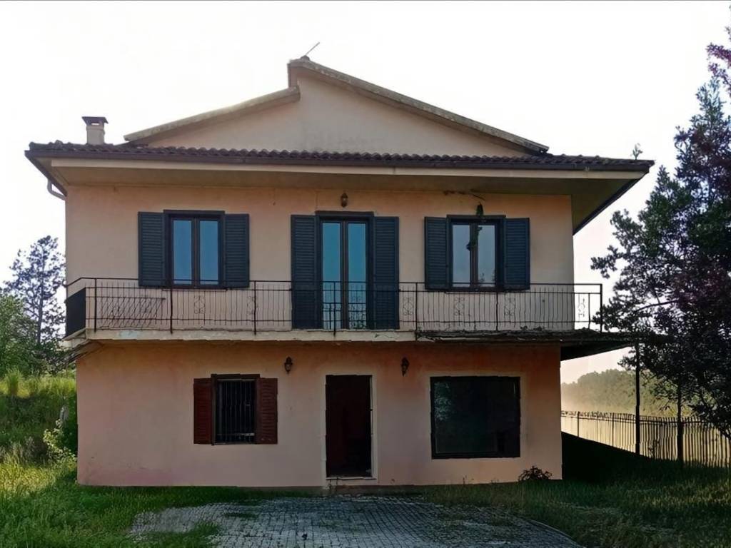 casa indipendente in vendita a Castro dei Volsci