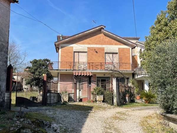 casa semindipendente in vendita a Castro dei Volsci
