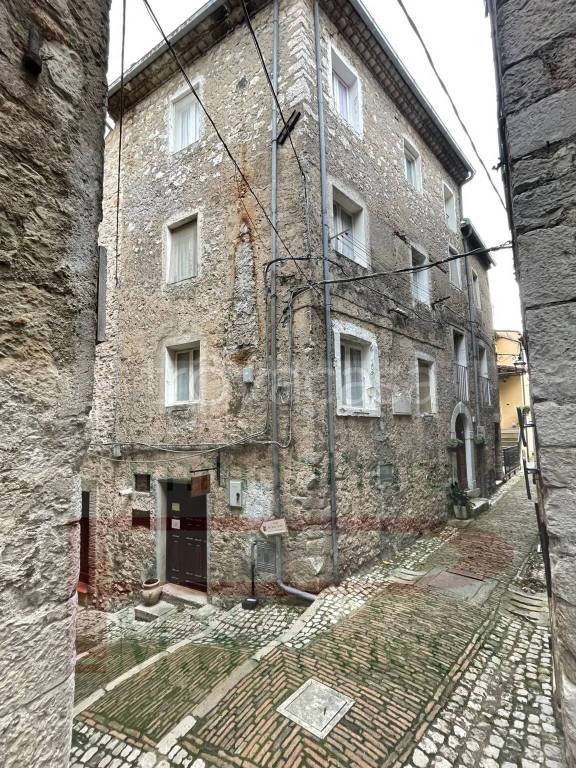 casa indipendente in vendita a Castro dei Volsci in zona Madonna del Piano