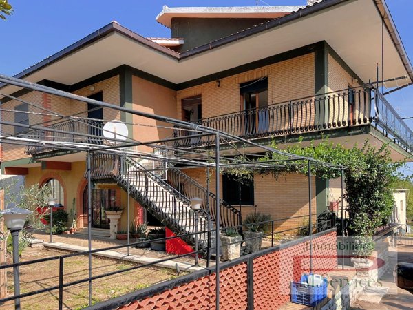 casa semindipendente in vendita a Castro dei Volsci