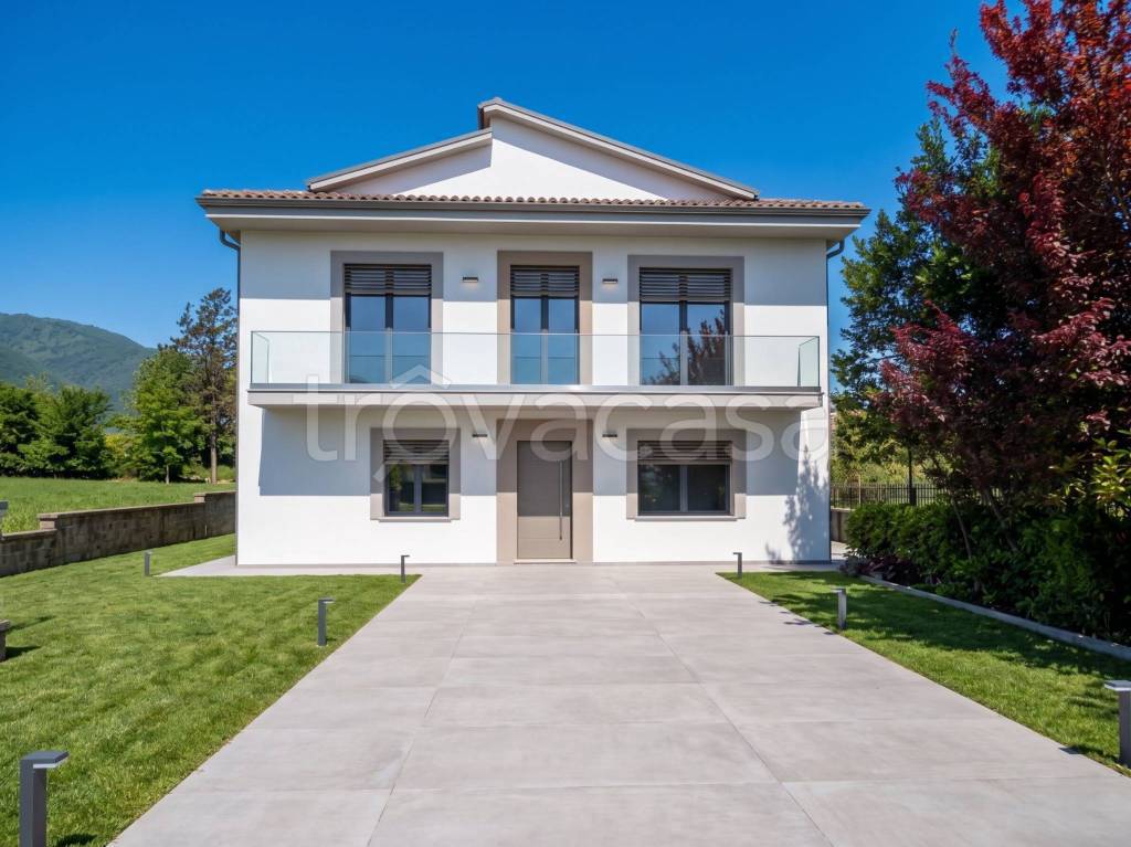 casa indipendente in vendita a Castro dei Volsci in zona Madonna del Piano