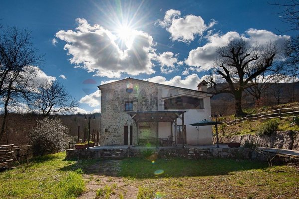 casa indipendente in vendita a Castro dei Volsci